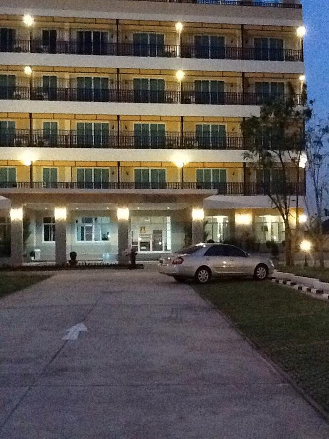 Baan Duangkamol Hotel Phitsanulok Exterior foto